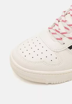 Friboo Sneakers Hoog - Off White 11 Friboo Sneakers Hoog - Off White -Frib Kleding Winkel 0aa73f259caf4fc9b6e9578882fa4b11