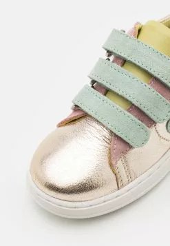 Friboo Leather - Sneakers Laag - Gold -Frib Kleding Winkel 164df975b53f4aae85c0ea26263c4dcb