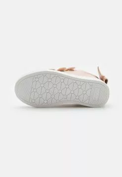 Friboo Sneakers Laag - Pink 10 Friboo Sneakers Laag - Pink -Frib Kleding Winkel 1d002403251f4e2e9213bc6eac9cb86b