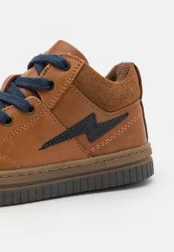 Friboo Sneakers Laag - Cognac -Frib Kleding Winkel 20afb5dee7a144bbafa4da6f4730be3e