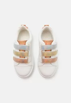 Friboo Sneakers Laag - White -Frib Kleding Winkel 2da0caeb507d4414b4523dc4659b9a0f