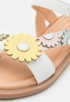 Friboo Sandalen - White 11 Friboo Sandalen - White -Frib Kleding Winkel 4d01f4e7da7c4206871875b26a1e1a95