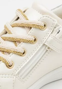 Friboo Sneakers Laag - White -Frib Kleding Winkel 734c0ffc02eb487e99f7b7d2e7309124