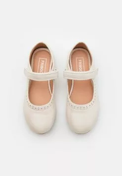 Friboo Ballerina'S - White 9 Friboo Ballerina'S - White -Frib Kleding Winkel 86ee6dbb941746ca8c269f7e8502e56b