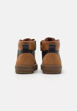 Friboo Leather - Sneakers Hoog - Cognac -Frib Kleding Winkel 950b993df1e24484b4e423b5ab4510b1