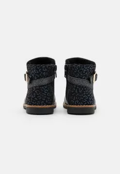 Friboo Korte Laarzen - Black -Frib Kleding Winkel a9654404884140ee930f7cc7bf7ccd70