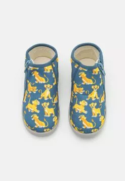 Friboo Disney The Lion King Simba - Pantoffels - Blue 9 Friboo Disney The Lion King Simba - Pantoffels - Blue -Frib Kleding Winkel c5fdf405f25a47468c3b971428ccca2e
