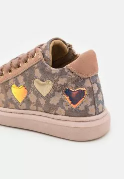 Friboo Sneakers Laag - Light Pink 11 Friboo Sneakers Laag - Light Pink -Frib Kleding Winkel de824fe091584f21a5637610b93eb9b2