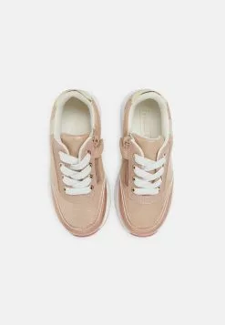 Friboo Sneakers Laag - Rose Gold -Frib Kleding Winkel e2e3245d691f4110b39e472cba55e501