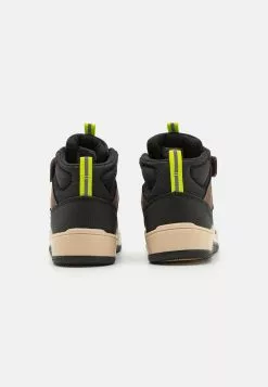 Friboo Sneakers Hoog - Brown -Frib Kleding Winkel f13d5c208caa4f9786ccd327f31472dd