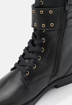 Friboo Leather Booties - Veterboots - Black -Frib Kleding Winkel f1b1d30f8aeb4cea9286662c14b9672b