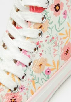 Friboo Trainers - Sneakers Hoog - Off-White -Frib Kleding Winkel f297f8dde8a94b9cbff676f17fe79a3d