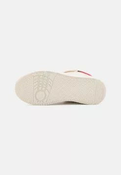 Friboo Sneakers Hoog - Off White 10 Friboo Sneakers Hoog - Off White -Frib Kleding Winkel f666aee1b2cd4631b2ae2d7ce99d73a2