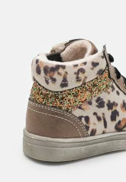 Friboo Sneakers Hoog - Bronze -Frib Kleding Winkel fd4157f8e8184f338836a0605c89ba93