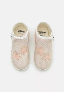 Friboo Disney Minnie Mouse - Pantoffels - Pink 9 Friboo Disney Minnie Mouse - Pantoffels - Pink -Frib Kleding Winkel fd6b27e6631544199ba2a13d3b645752